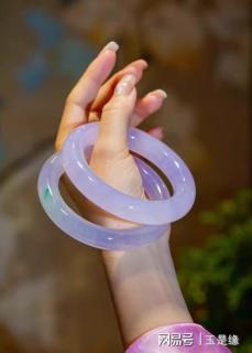 玉和翡翠有什么区别?哪个更好?