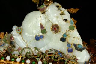 珍藏掐丝鎏金镶和田玉弥勒佛摆件 长31厘米,宽16厘米,高23厘米,重3820