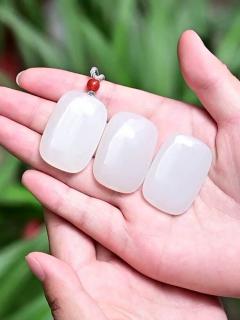 羊脂白玉为何被称为"软玉之王"?揭秘和田玉中的顶级存在💎